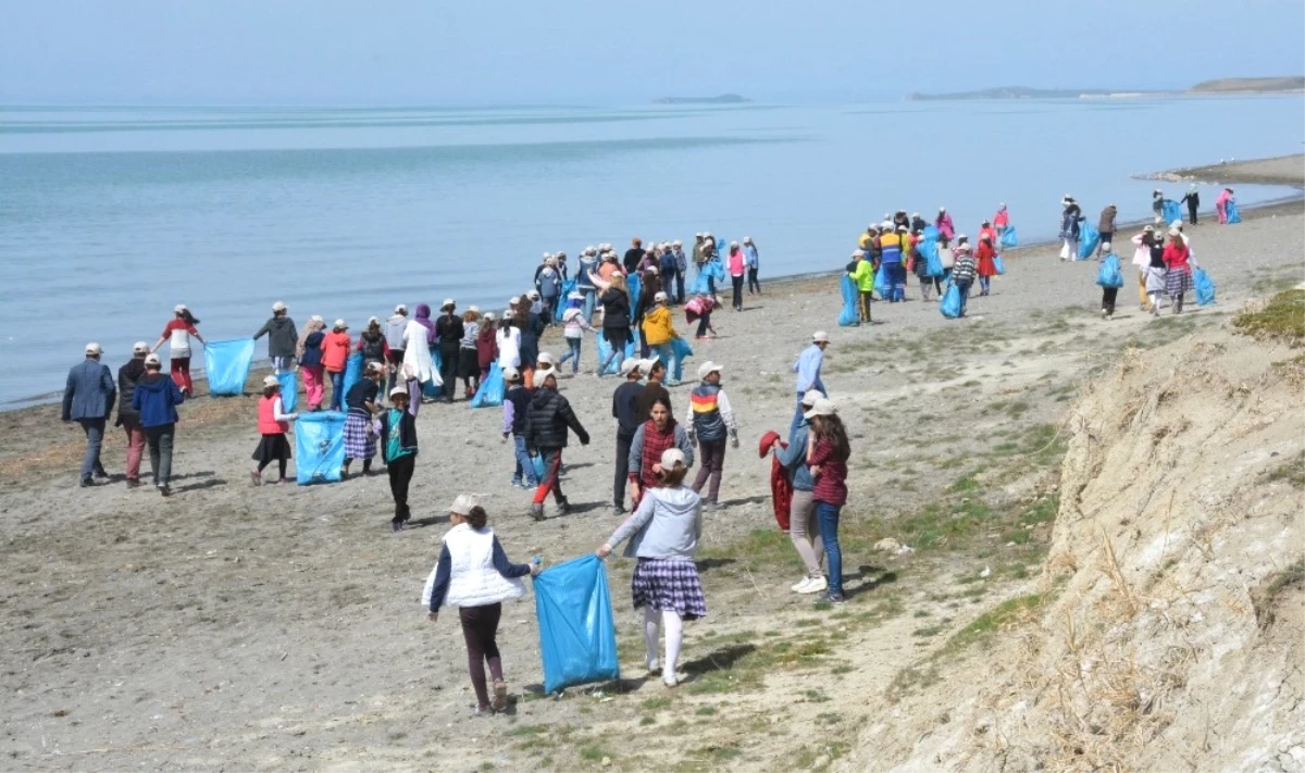 Tuşba\'da Temiz Çevre Temiz Toplum Kampanyası