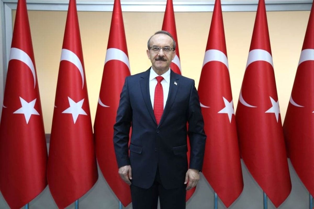 Vali Yavuz\'da Kurtuluş Mesajı