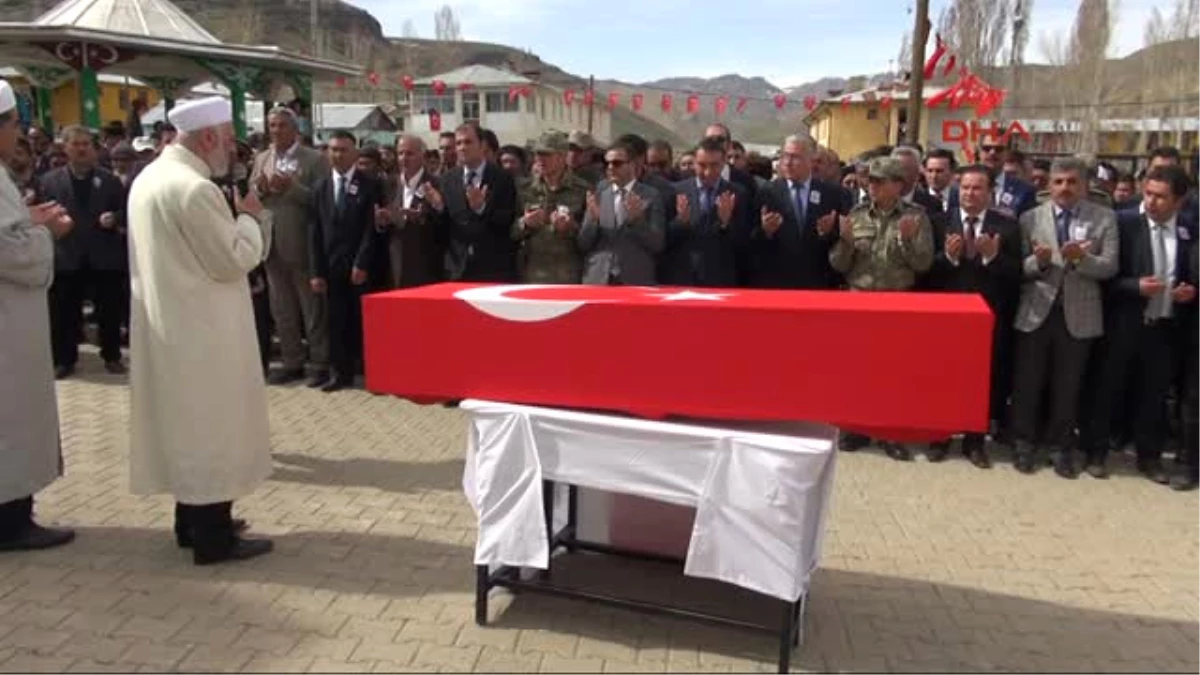 Van Şehit Güvenlik Korucusu Törenle Toprağa Verildi