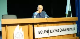 Yazar Oğuz Demiralp Beü'de 'Okuma Deneyimleri' Başlıklı Bir Konferans Verdi