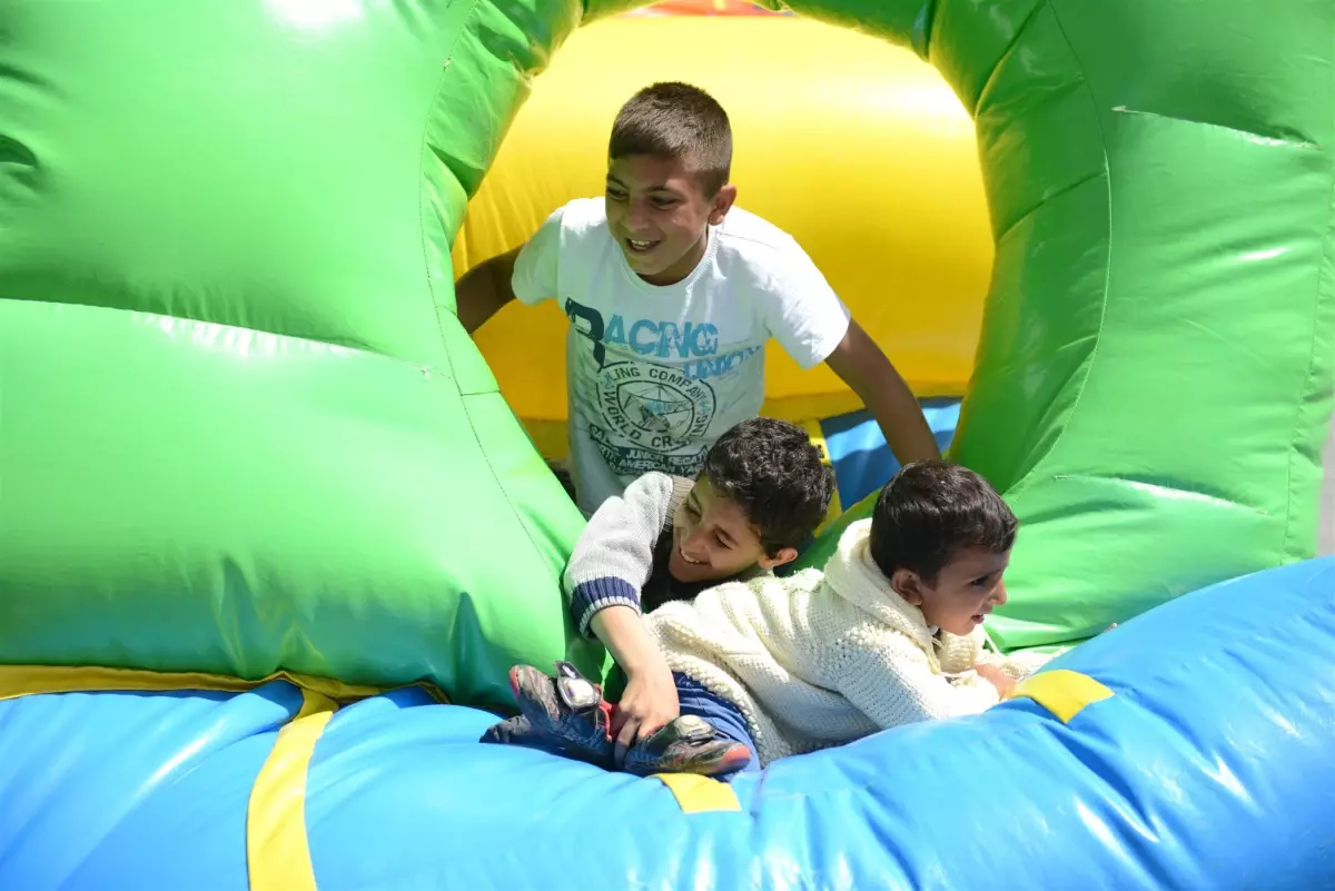 Yıldırım Belediyesi Eruh\'a Renk Getirdi