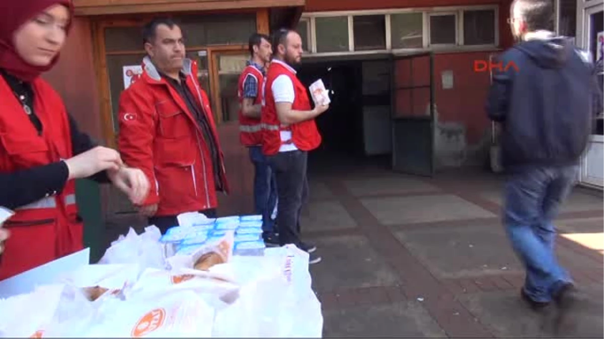 Zonguldak Kızılay\'dan Maden Işçilerine Sıcak Karşılama