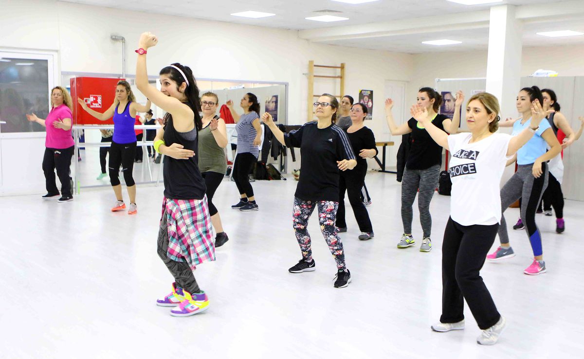 Altın kızlar Zumba\'yı çok sevdi!