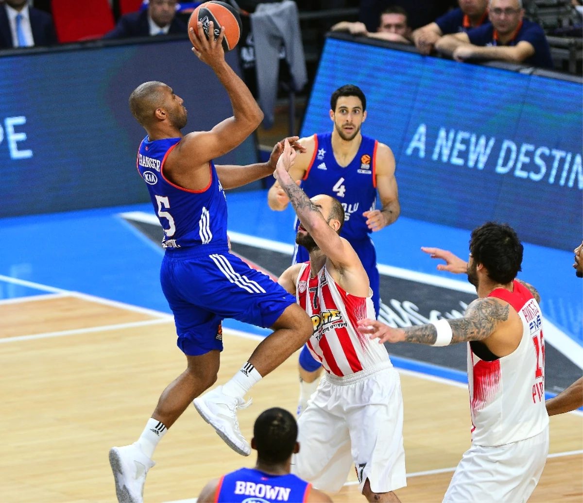 Anadolu Efes Son Maça Bıraktı