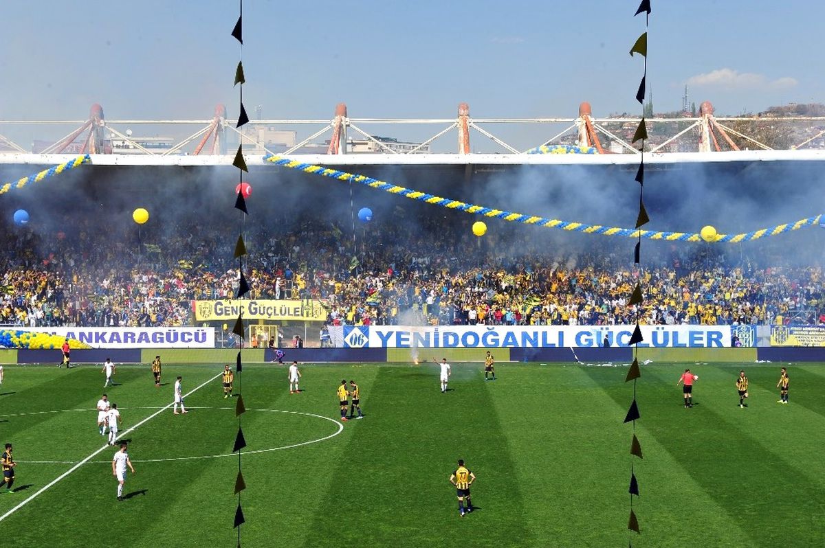 Ankaragücü Taraftarlarından Şampiyonluk Kutlamaları