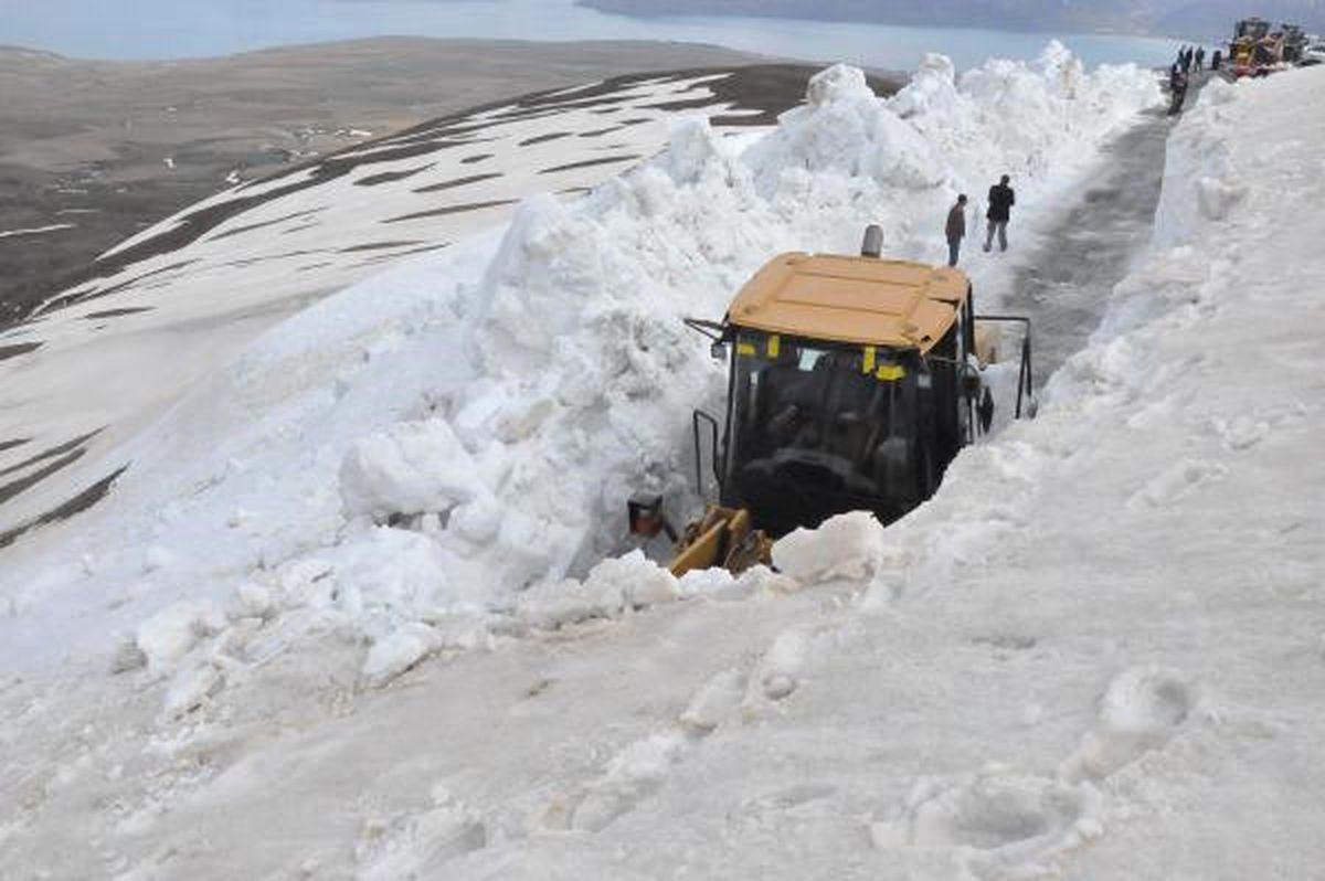 Bitlis\'te Karla Mücadele Çalışması