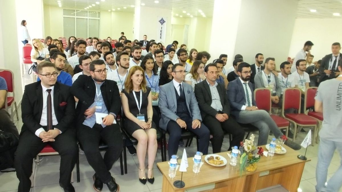 Burhaniye\'de Enerji Kampı Başladı