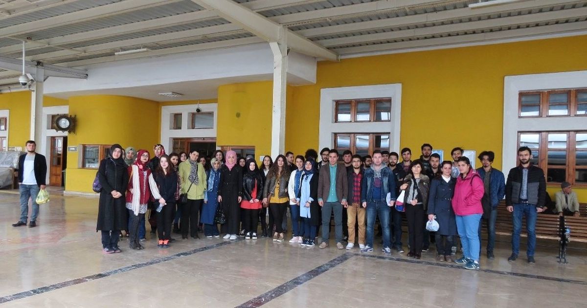 Cü Mimarlık Fakültesi Öğrencileri Divriği\'yi Gezdi