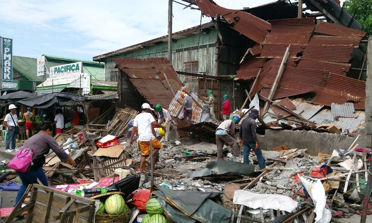 Filipinler\'de 7.2 Büyüklüğünde Deprem