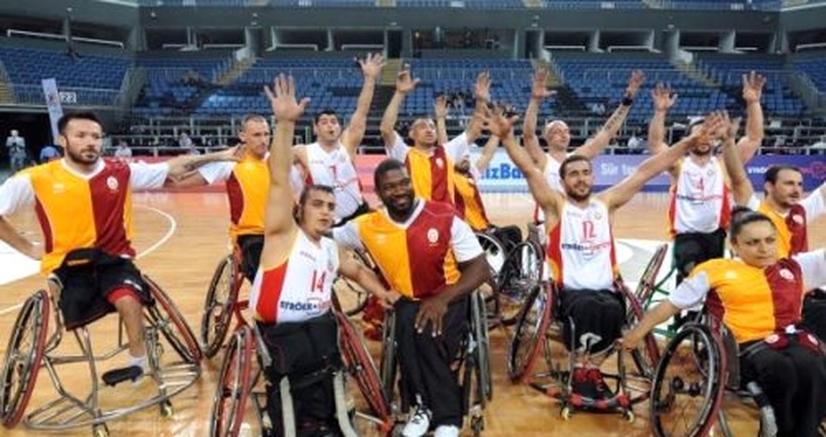 Galatasaray, Fransa\'da Finalde