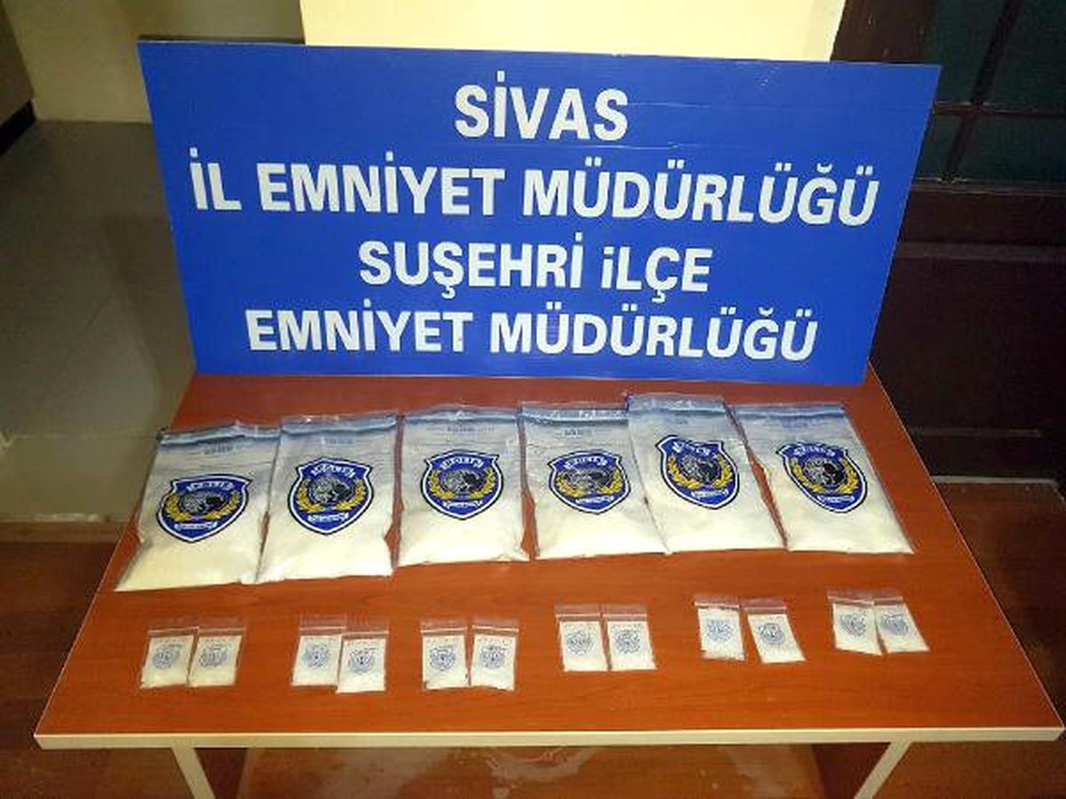 İranlı Yolcunun Çantasından 2 Kilo Metamfetamin Çıktı