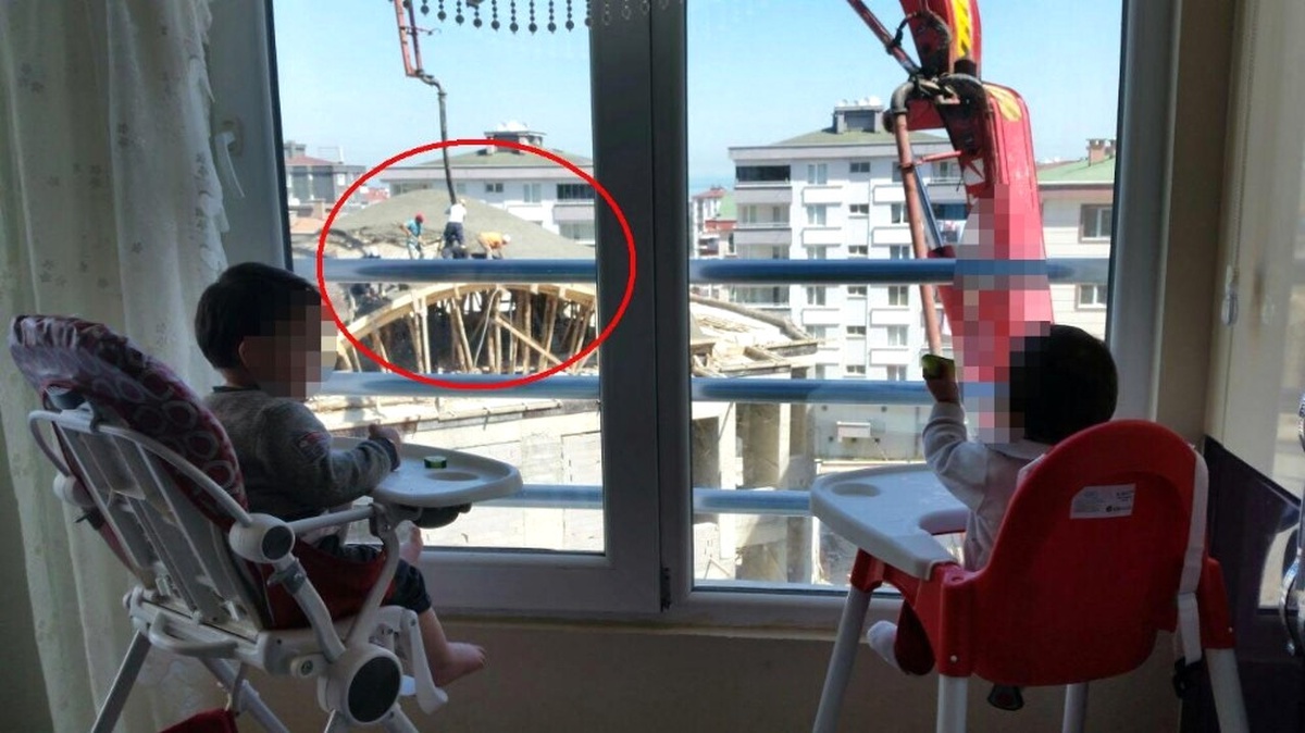 İşçilerin Göçük Altında Kalmadan 5 Dakika Önce Çekilen Fotoğrafı