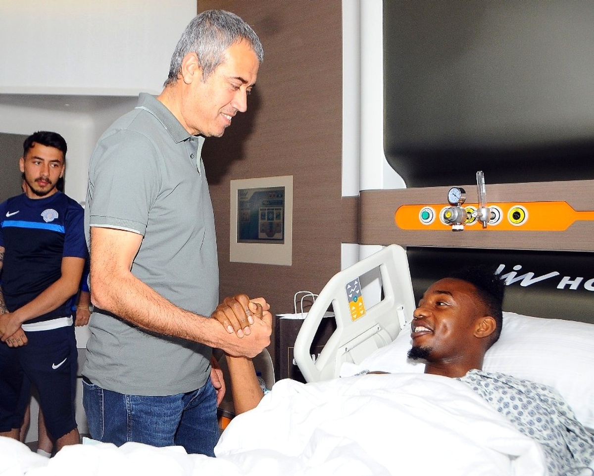 Kasımpaşalı Futbolcu Koita, Ameliyat Edildi