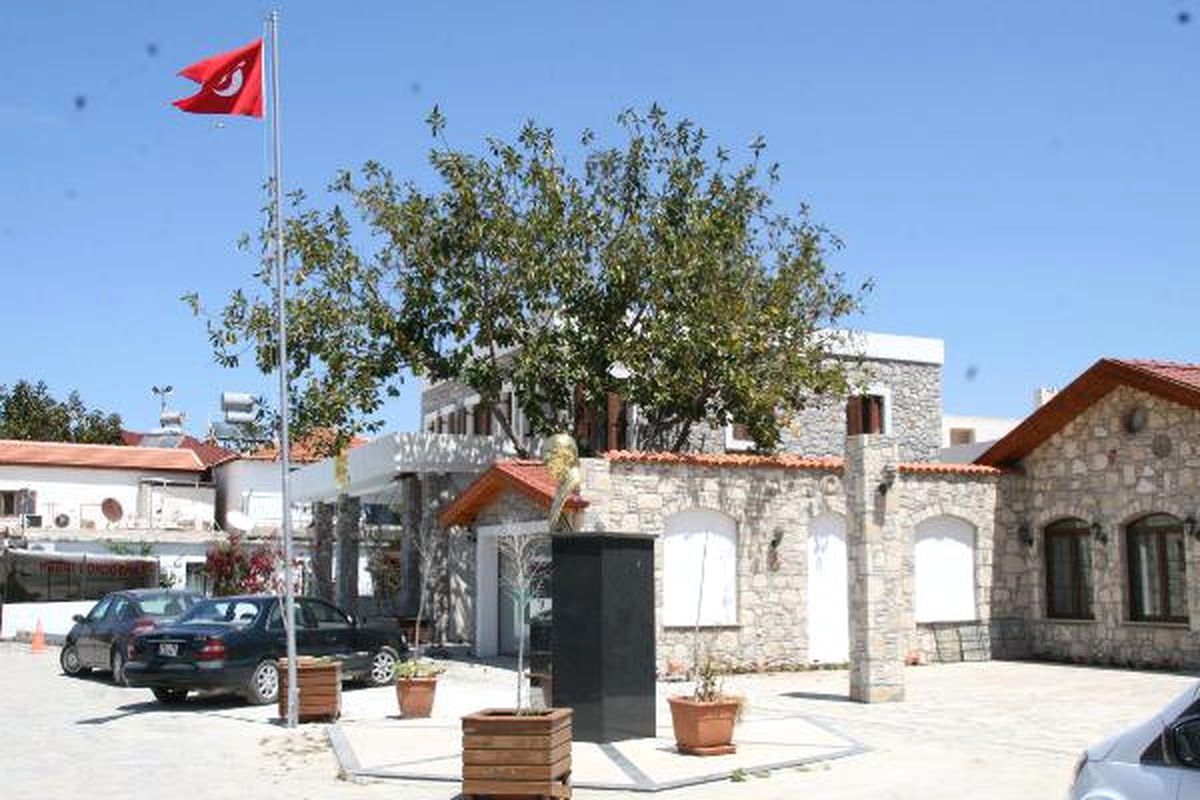 Kenan İmirzalıoğlu\'ndan Karlı Satış