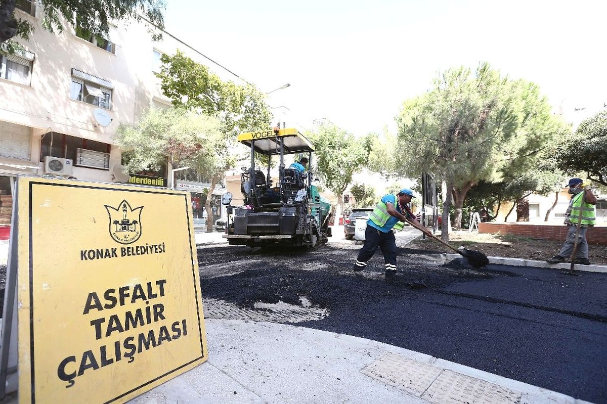 Konak\'ın Sokaklarına 40 Bin Ton Asfalt