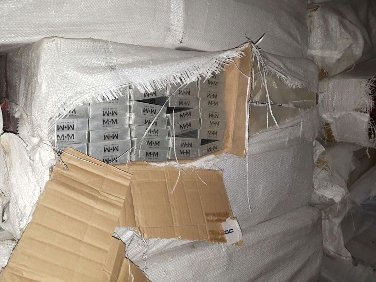 Konya\'da 404 Bin Paket Kaçak Sigara Ele Geçirildi