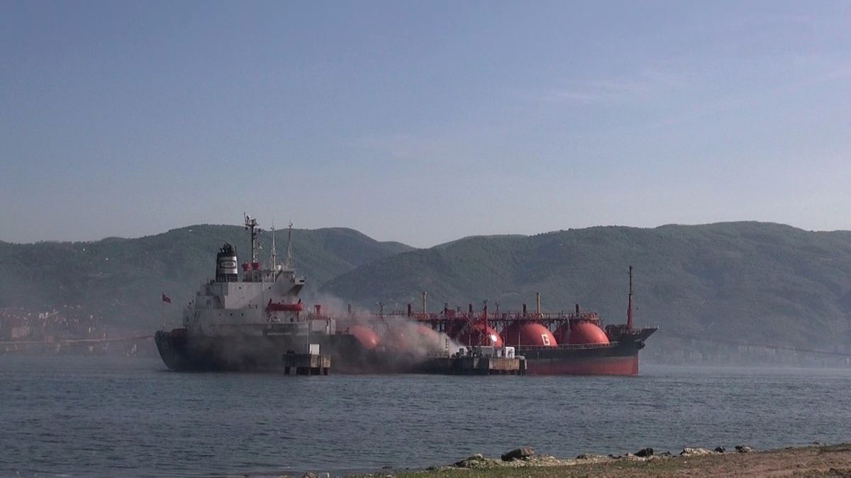 Lpg Tankerinde Soğutma Çalışmaları Devam Ediyor