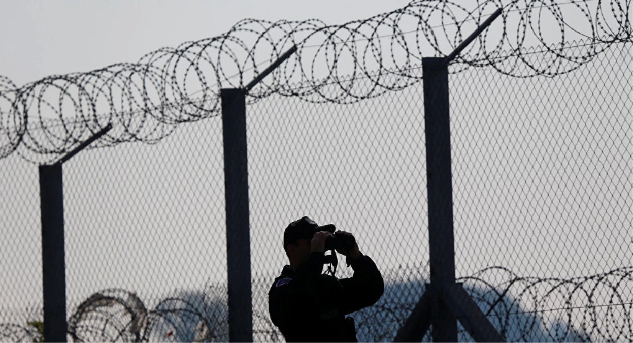Macaristan Sırbistan Sınırına İkinci Tel Örgüyü Çekti