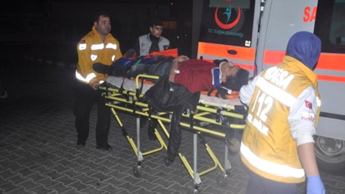 Manisa\'da Trafik Kazası: 2 Yaralı