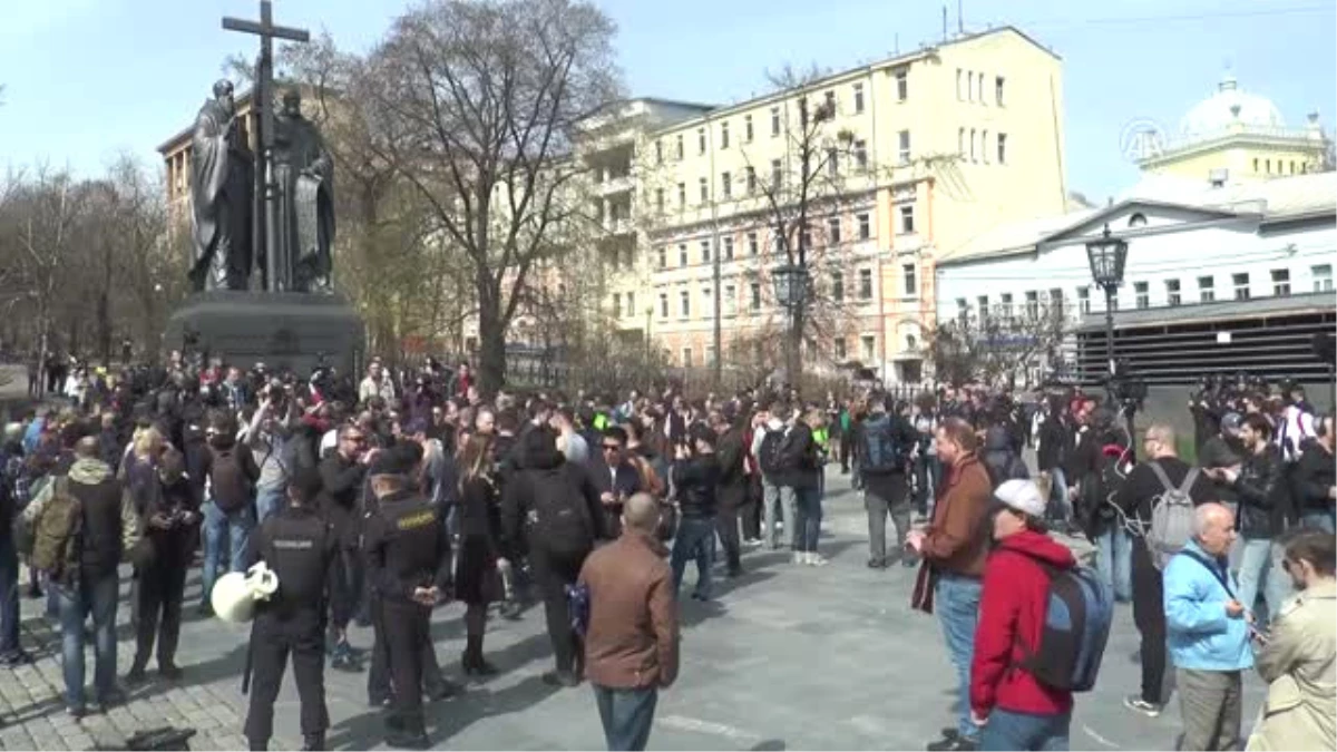 Rusya\'da Muhalif Gösteriler