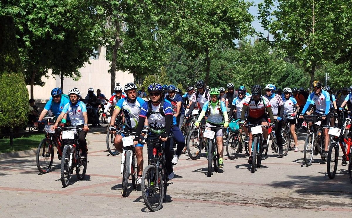 Salihli\'de Pedallar \'Mesir\' İçin Çevrildi