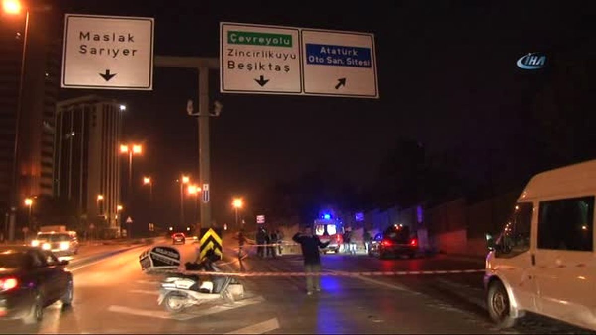 Sarıyer\'de Bir Cip İçerisindeki Çarşaflı 2 Şahıs, Seyir Halindeki Lüks Bir Otomobili Durdurarak...