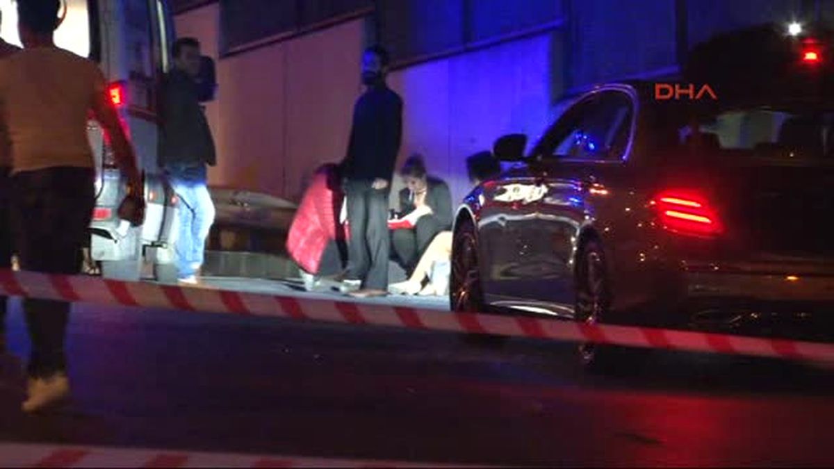 Sarıyer\'de Lüks Otomobile Silahlı Saldırı: 2 Ölü
