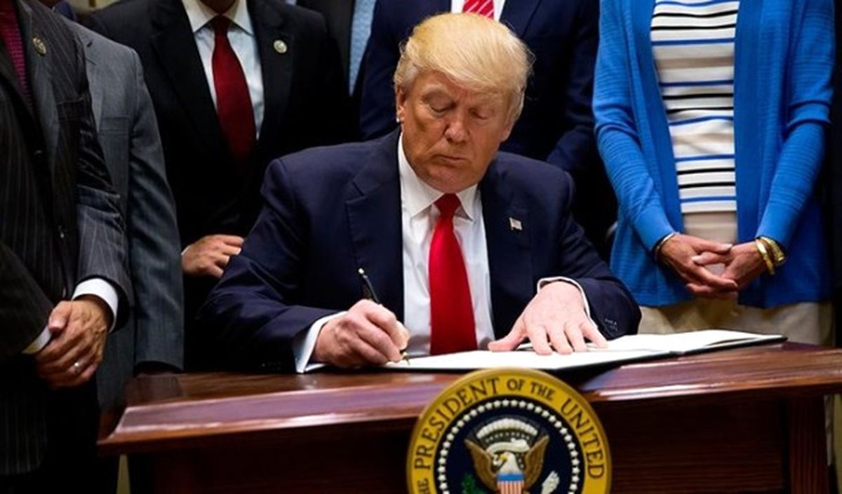 Trump, Obama\'nın Yasaklarını Kaldırmak İçin Kararname Çıkardı