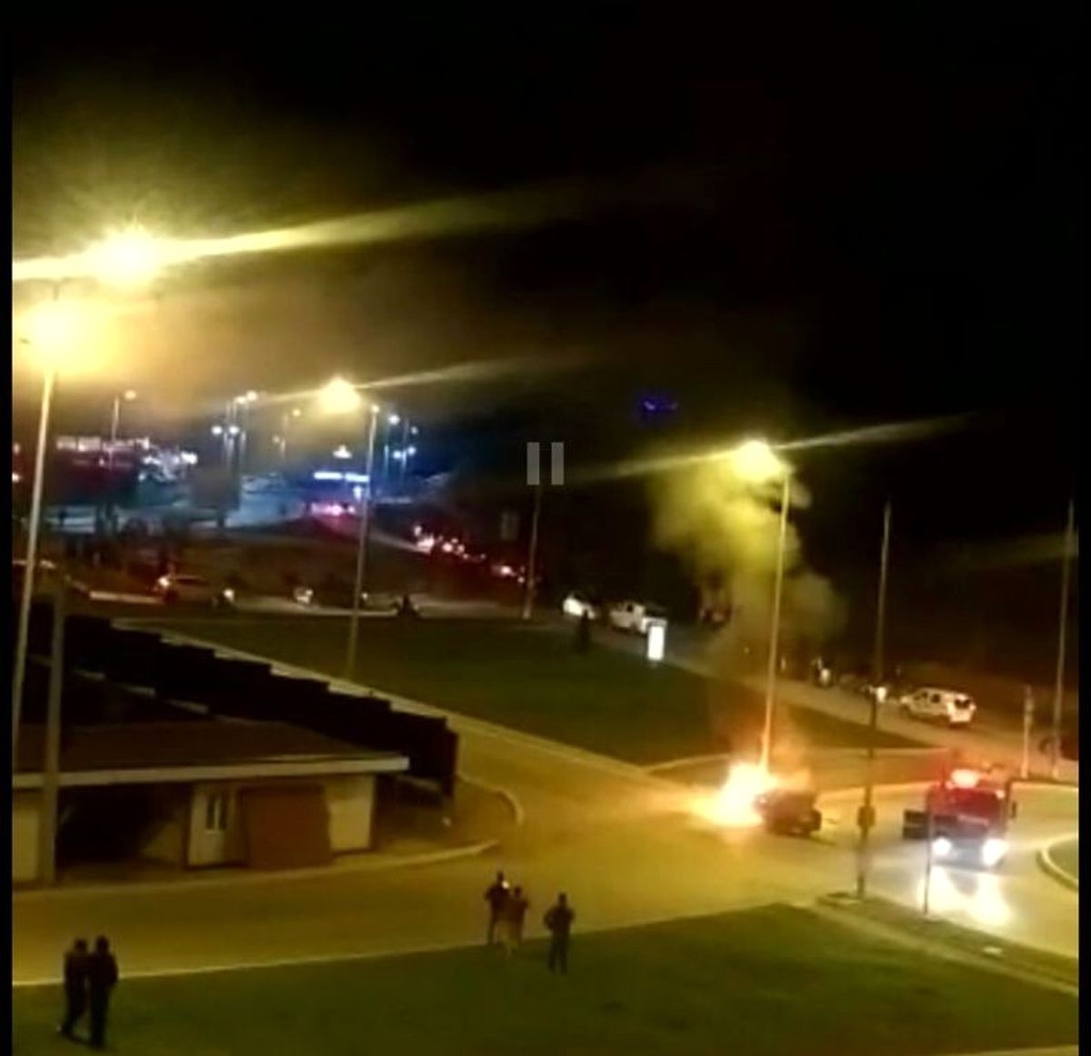 Yanan Otomobil İtfaiye Ekiplerince Söndürüldü