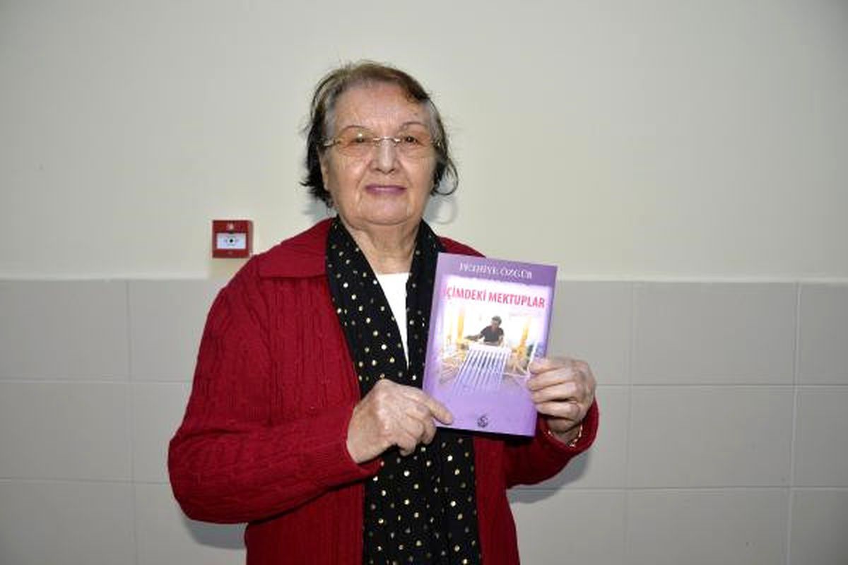 79 Yaşında İnterneti Öğrenip Kitap Yazdı
