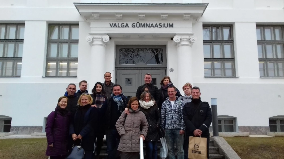 Abidin Pak-Pakmaya Anadolu Lisesi Öğretmenleri Estonya\'da