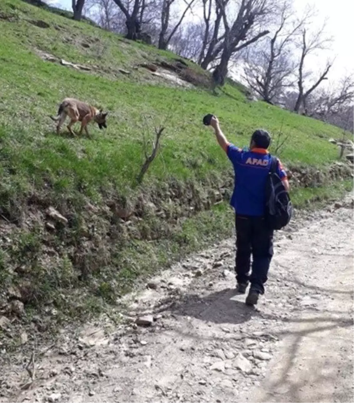 Afad Ekipleri, Hizanda Kayıp Genci Arıyor