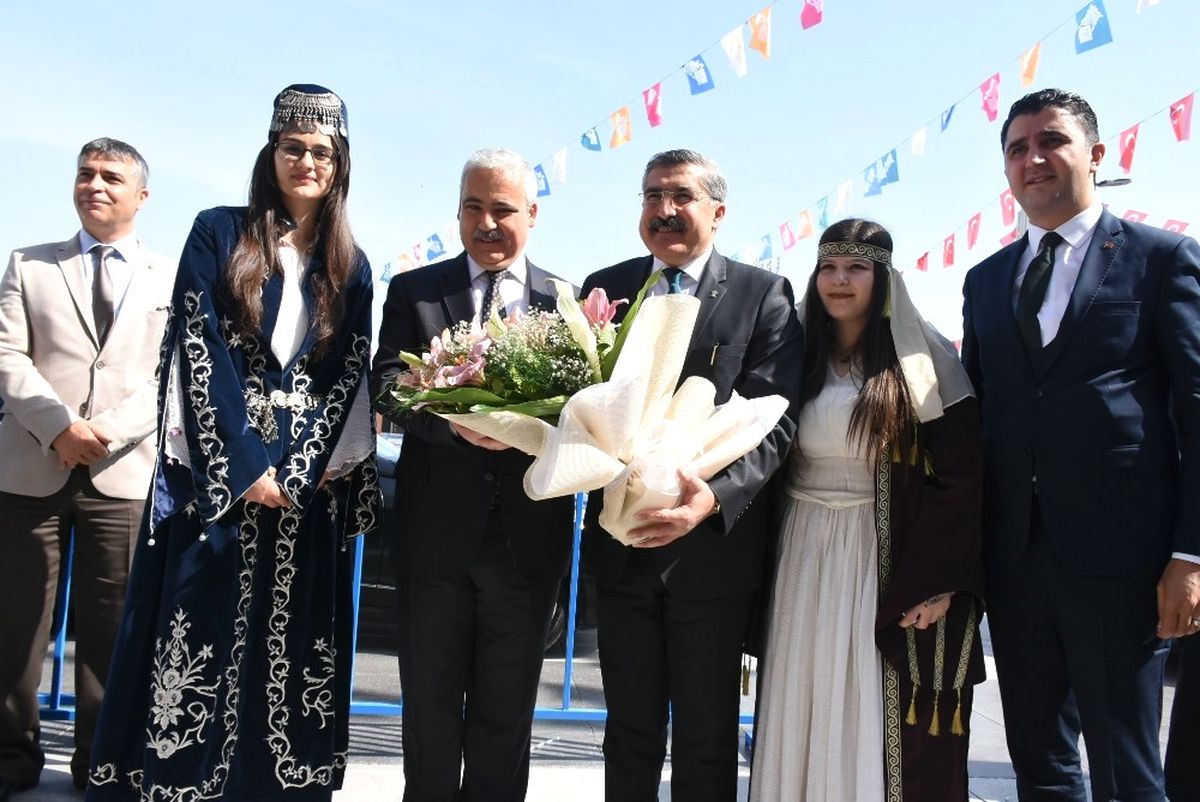Bakan Yardimcısı Yayman\'dan Mesir\'e Övgü