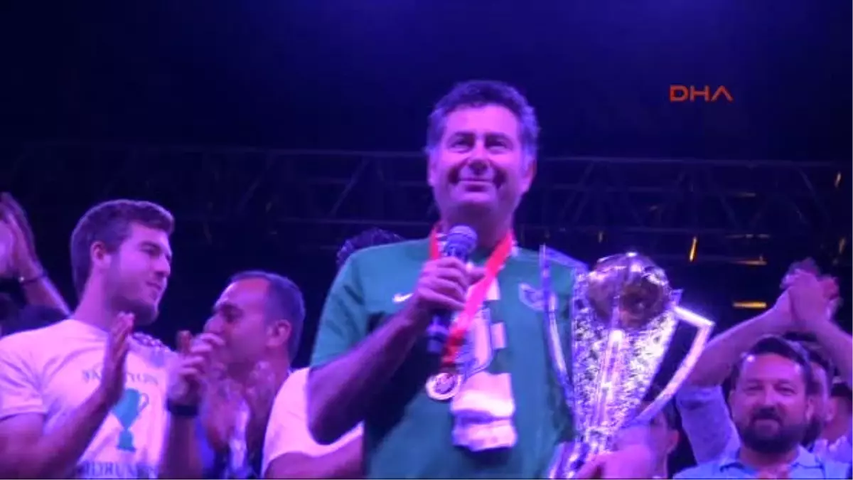 Bodrum Şampiyonluğunu Hande Yener Konseri Ile Kutladı