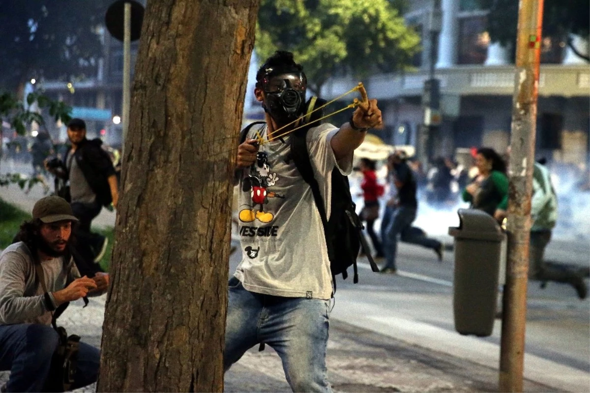 Brezilya\'da Genel Grevde Çatışmalar Yaşandı