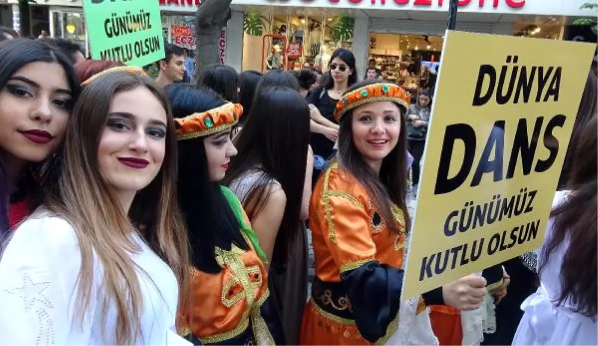 Dünya Dans Günü\'ne Festival Havasında Kutlama