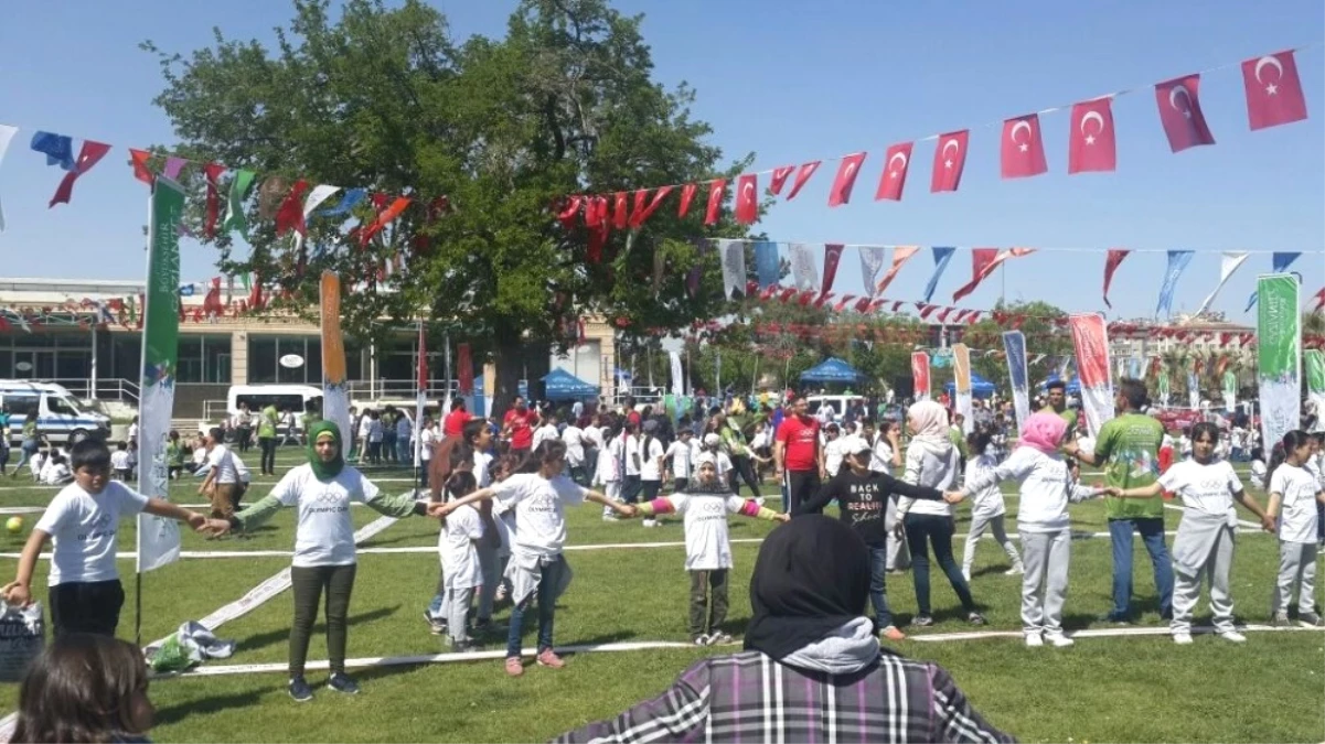 Gaziantep\'te Olimpik Gün Şenliği Başladı