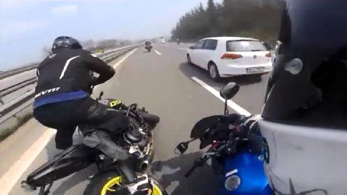Motosikletçilerin Yaptığı Kaza Kamerada