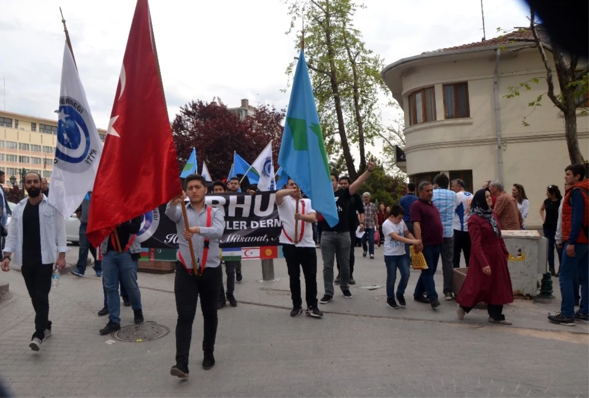 Orhun Derneği, 3 Mayıs Türkçülük Günü\'nün 72. Yıldönümü İçin Yürüdü