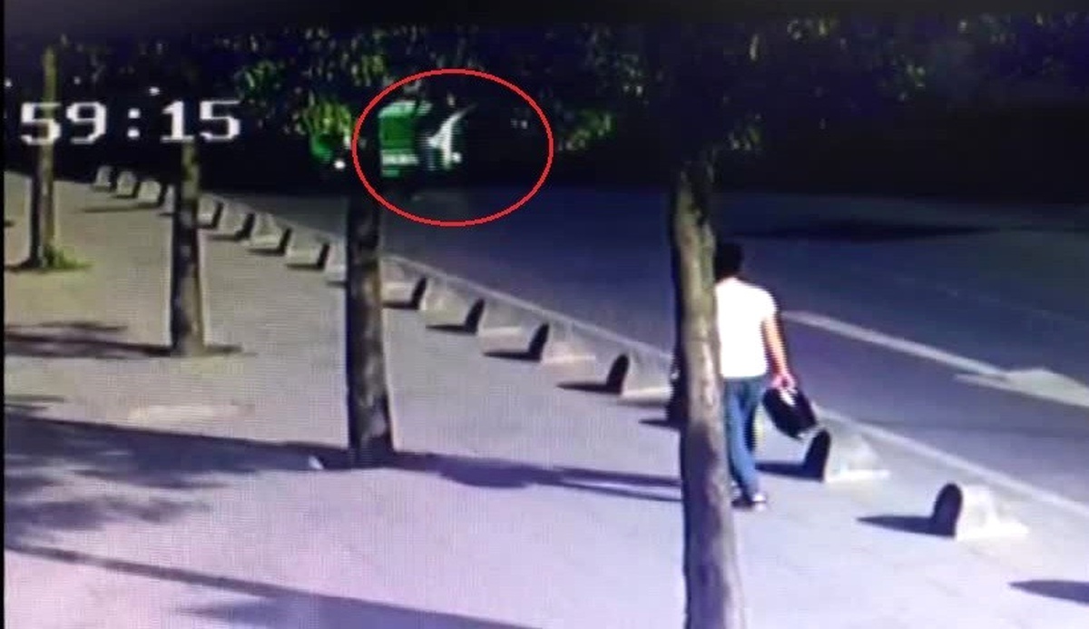 Karşıdan Karşıya Geçmeye Çalışırken Otomobil Çarptı