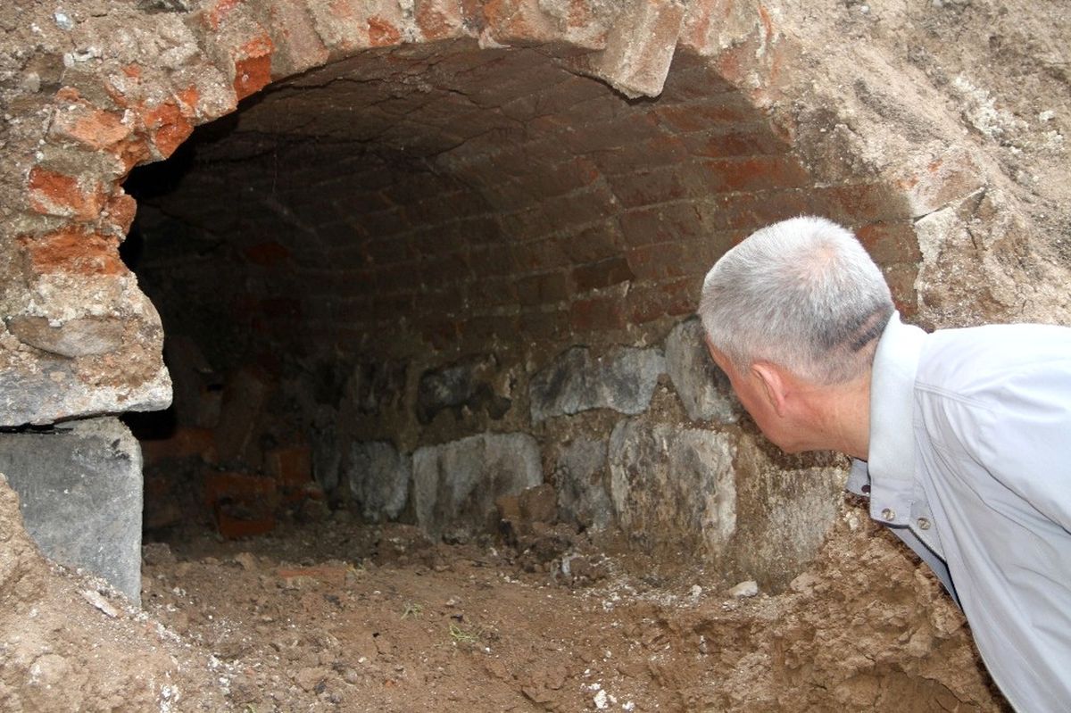 Rus General\'in Gömüldüğü Mahzenle İlgili İlginç Detay
