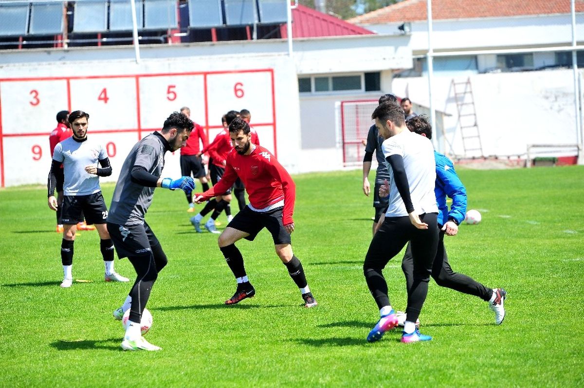 Samsunspor, Eskişehirspor\'a Bileniyor