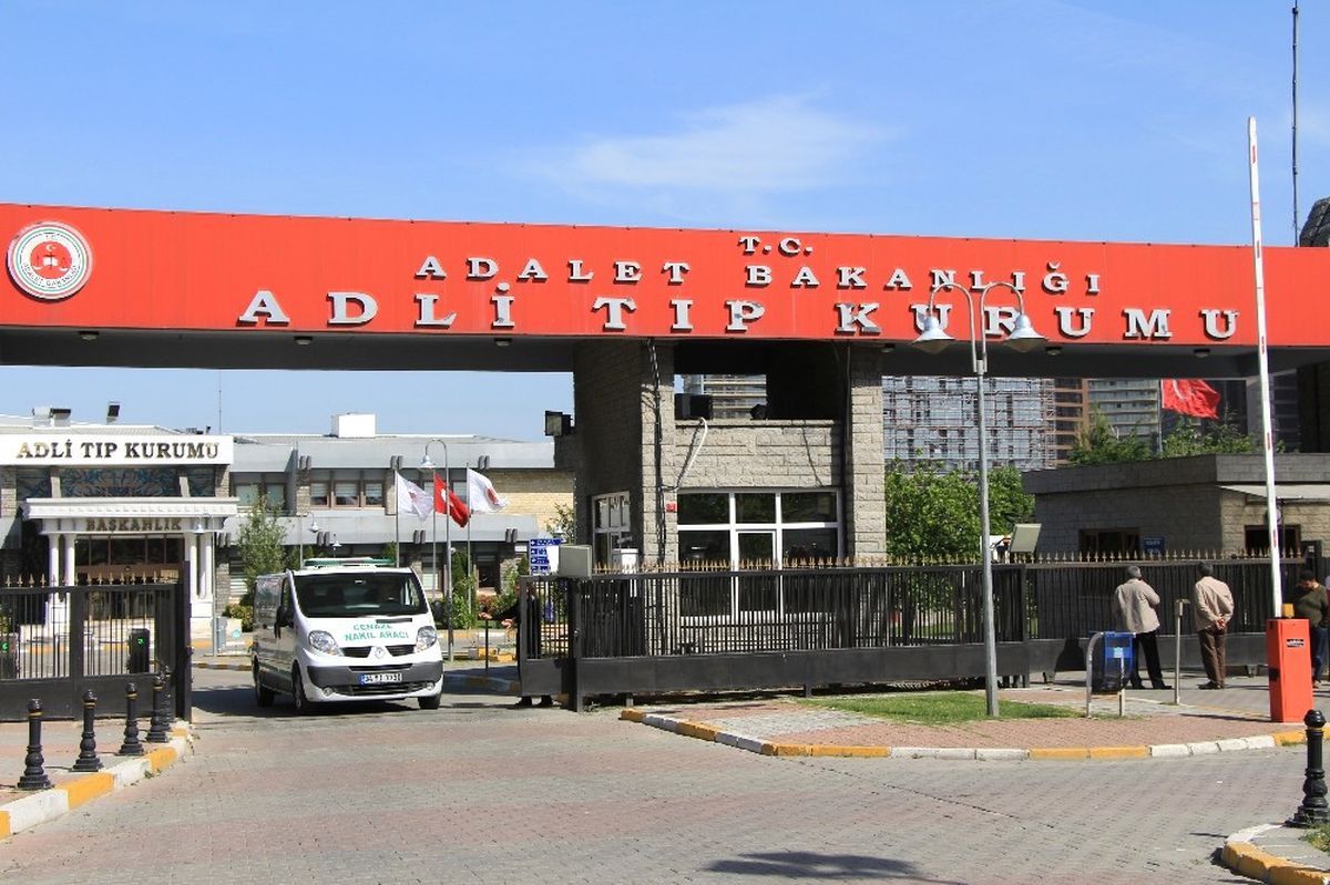 Sarıyer\'de Kurşunlanan Araçta Ölen Kuveytlinin Cenazesi, Adli Tıp\'tan Alındı