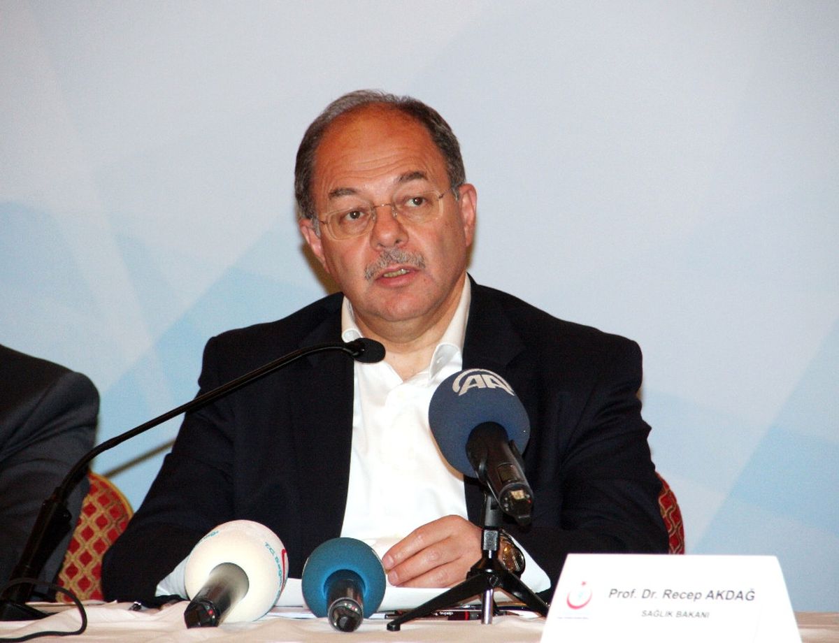 Sigara Yasağı Ile Ilgili Çok Ciddi Uygulamalar Yapacağız"
