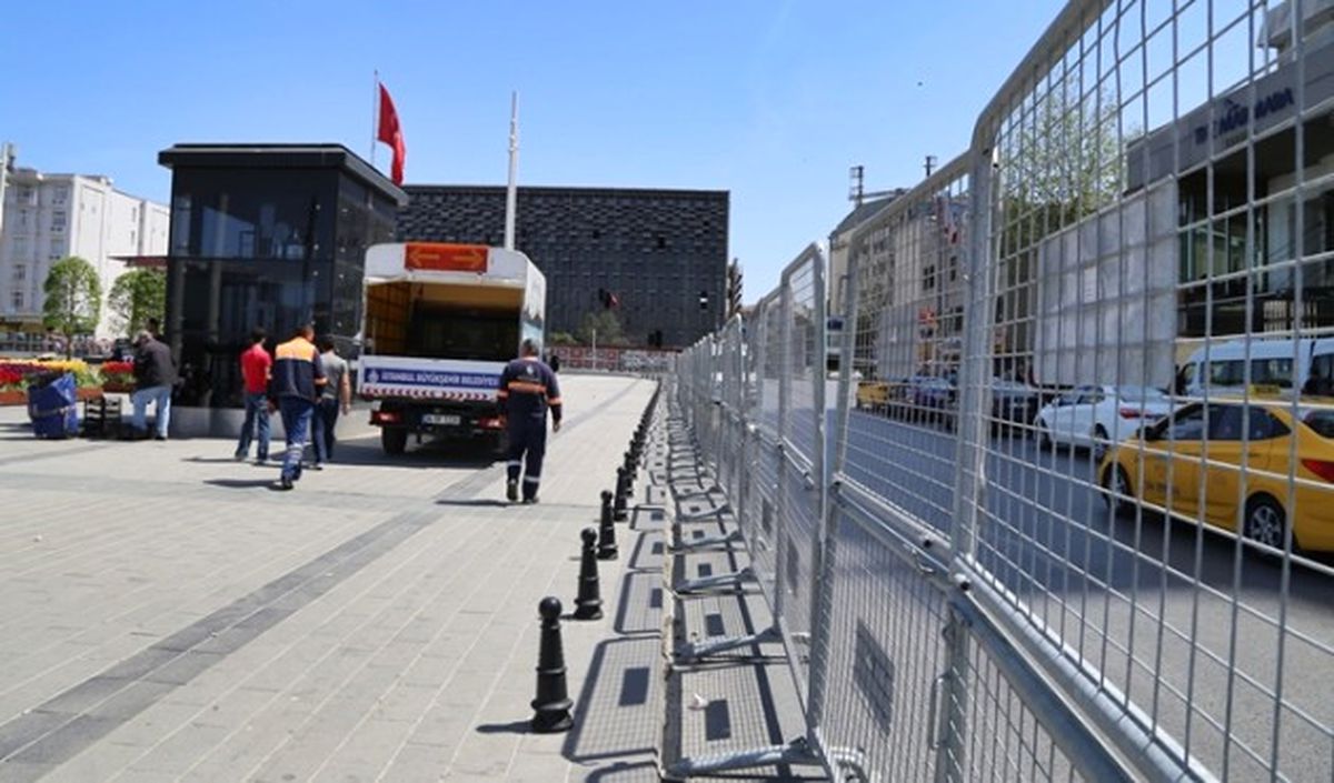 Taksim Meydanı Kapatıldı