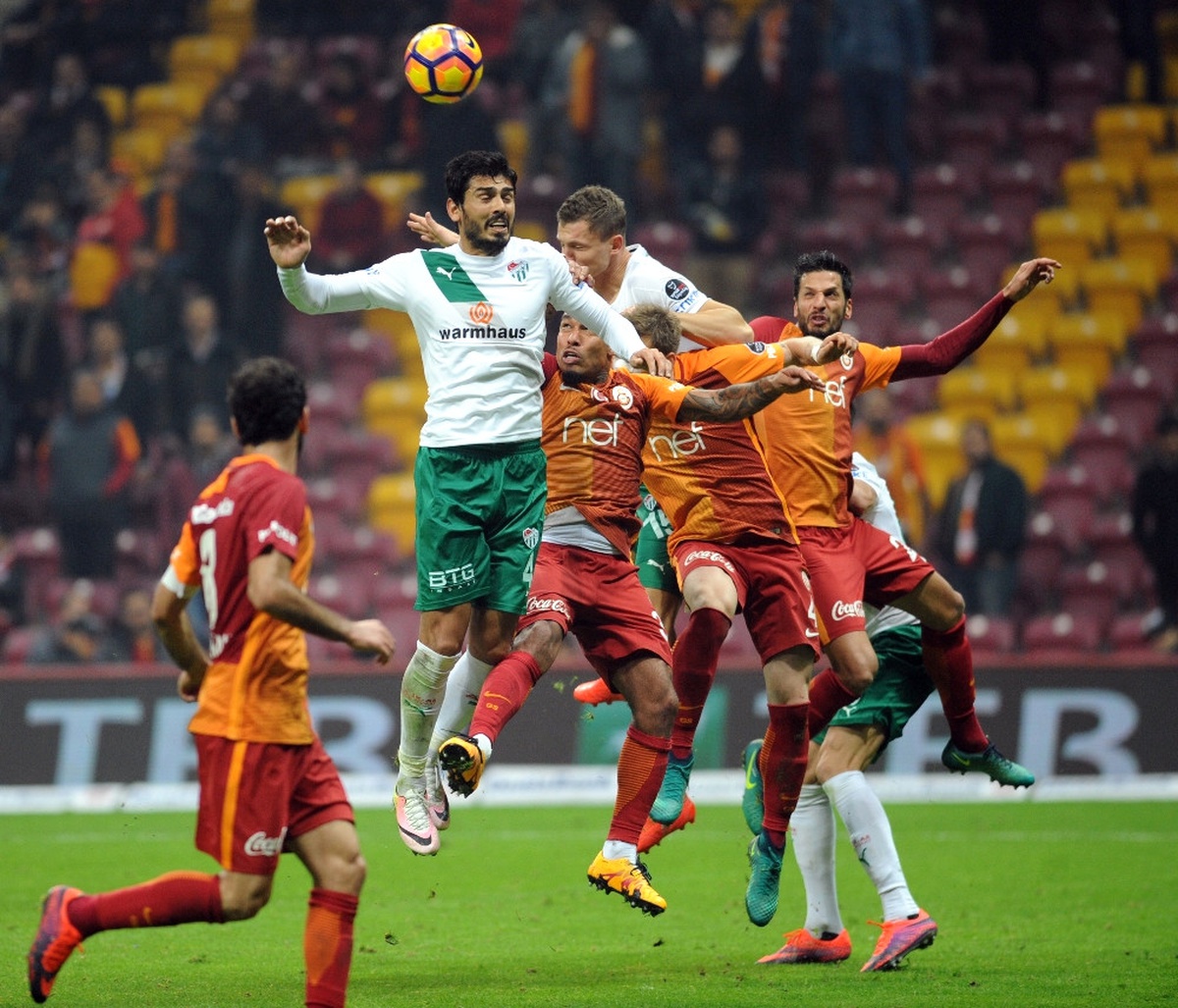 Timsah Ağır Yenilgiyi Unutturmak Istiyor