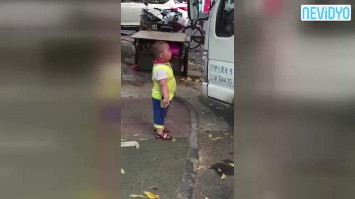 Yaşına Bakmadan Kamyoncuya Bıçak Çekti