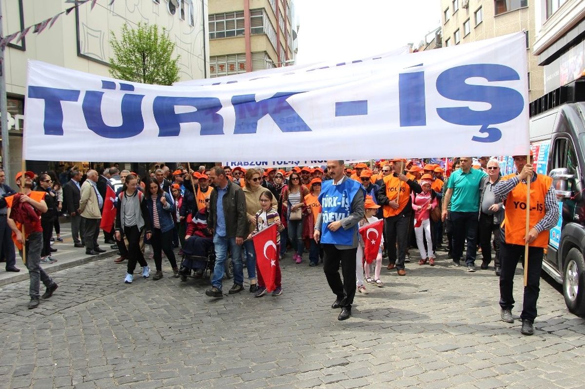 1 Mayıs Emek ve Dayanışma Bayramı Trabzon\'da Kutlandı