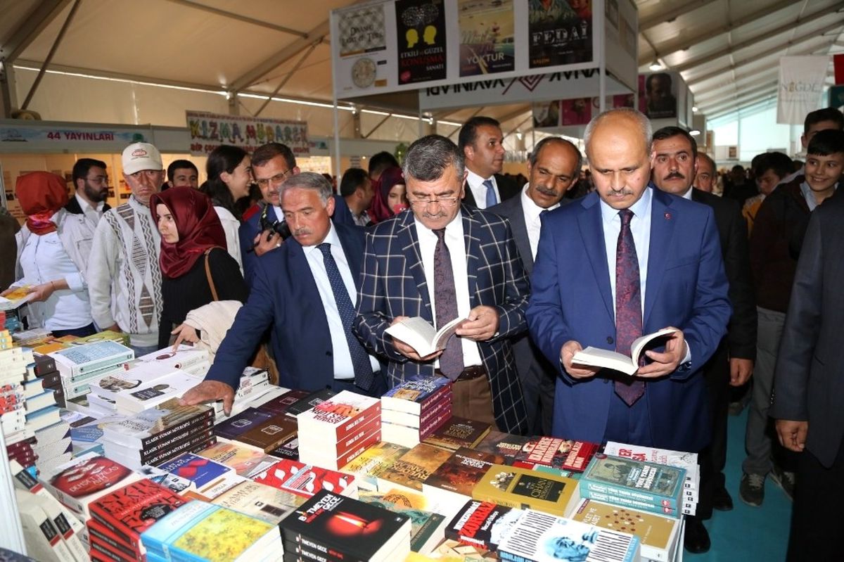 2. Kitap Fuarı\'na Büyük İlgi