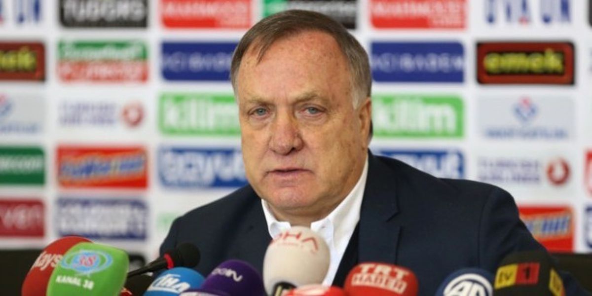 Advocaat\'tan Sneijder Açıklaması